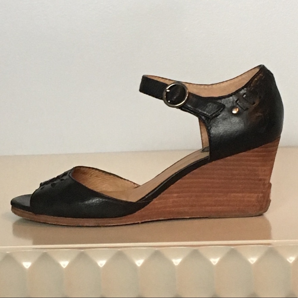 Frye Deidre X Stitch Wedges (6.5)